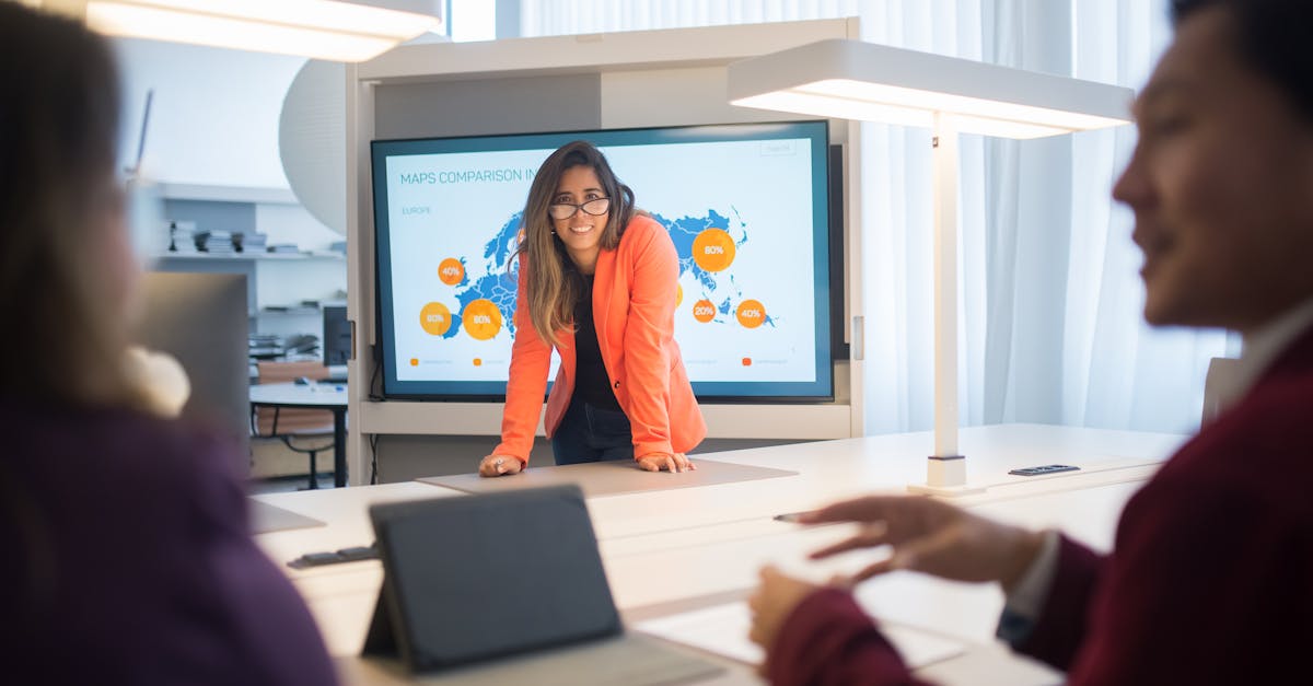 “短信聊天中如何避免情绪化的消息”